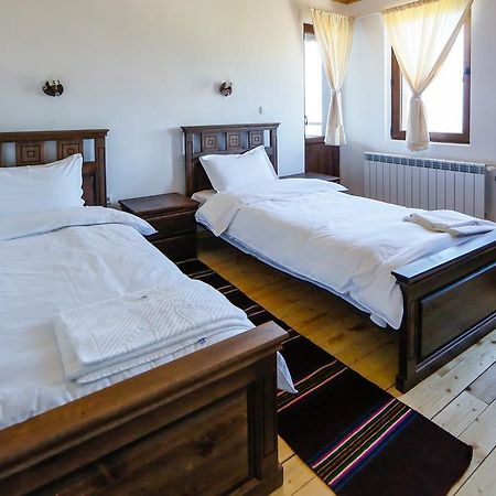 Калпаците - Kalpacite Guest Houses Skrebatno Esterno foto