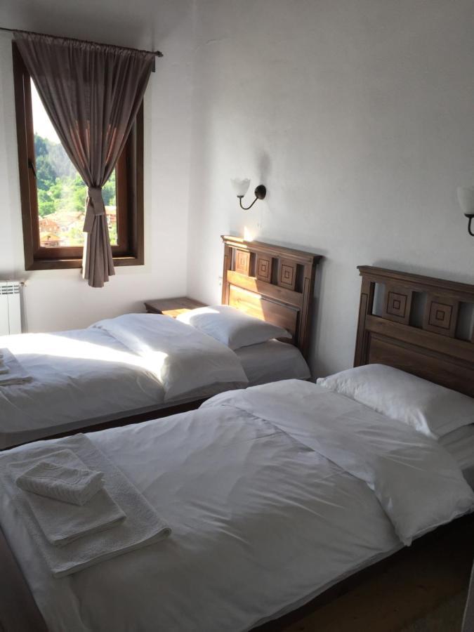 Калпаците - Kalpacite Guest Houses Skrebatno Esterno foto