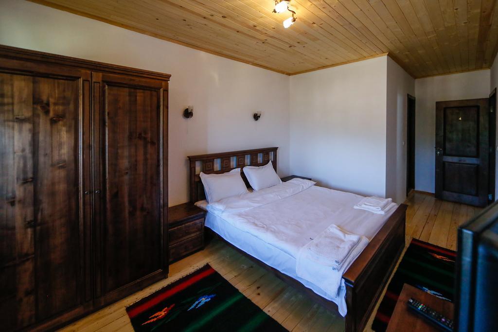 Калпаците - Kalpacite Guest Houses Skrebatno Esterno foto